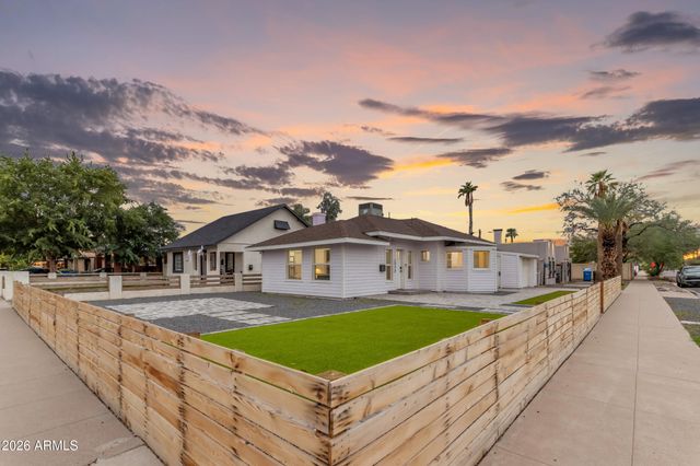 2046 N 11TH Street, Phoenix, AZ 85006