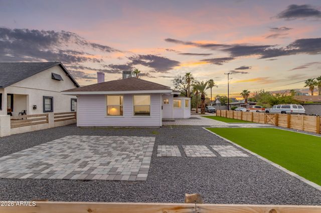 2046 N 11TH Street, Phoenix, AZ 85006