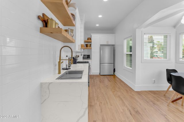 2046 N 11TH Street, Phoenix, AZ 85006