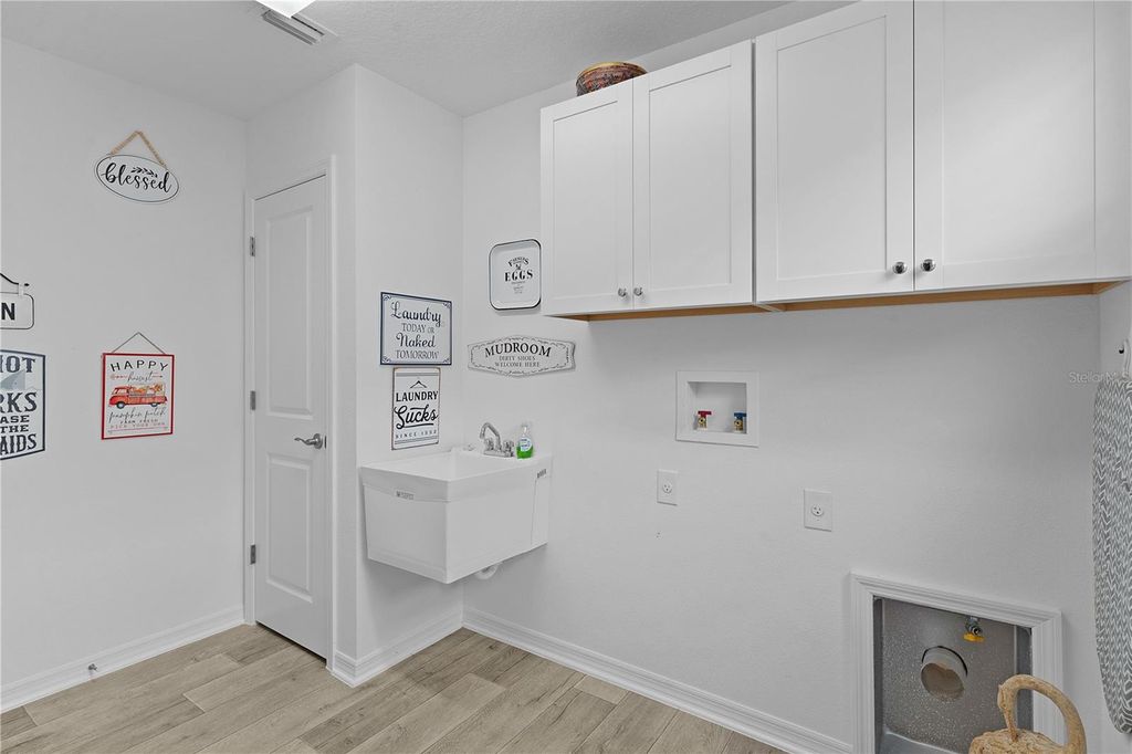 Image 27 of property listing at 3389 LUTY LANE, The Villages, FL 32163