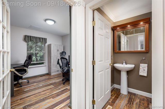 1804 Hendrie, Canton Charter Township, MI 48187