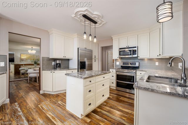 1804 Hendrie, Canton Charter Township, MI 48187