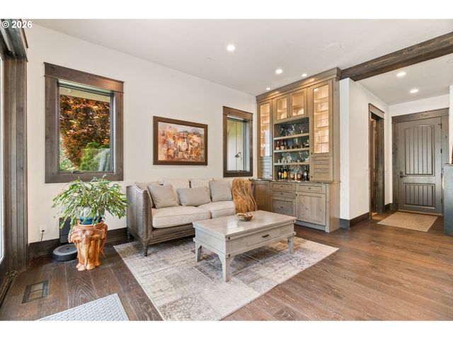 31553 Sw ISLE WAY Ln, West Linn, OR 97068