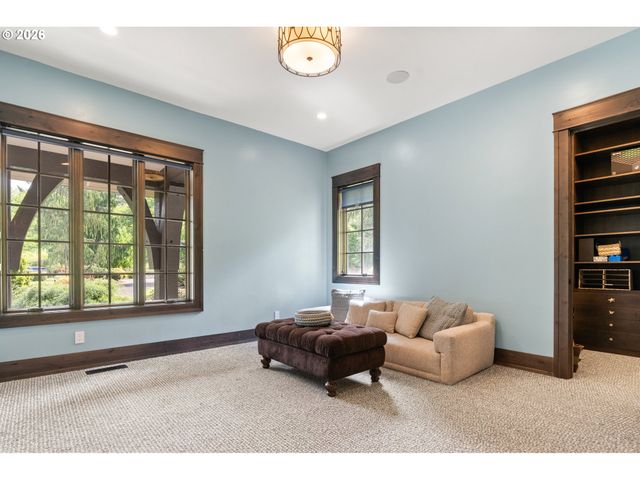 31553 Sw ISLE WAY Ln, West Linn, OR 97068