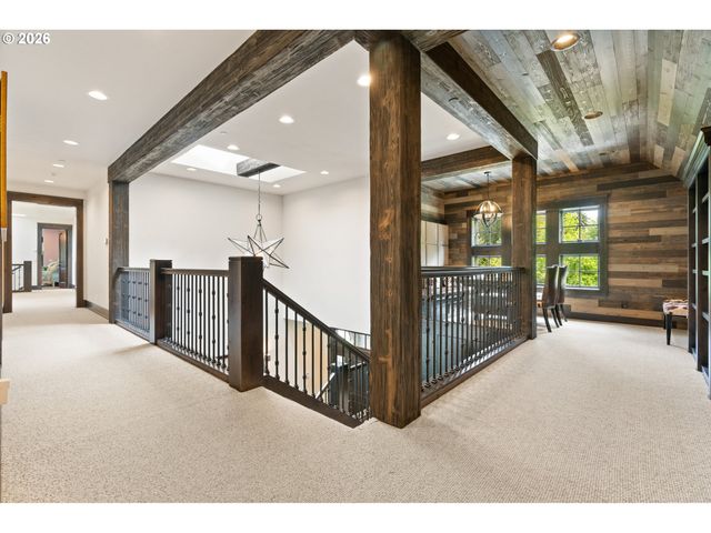 31553 Sw ISLE WAY Ln, West Linn, OR 97068