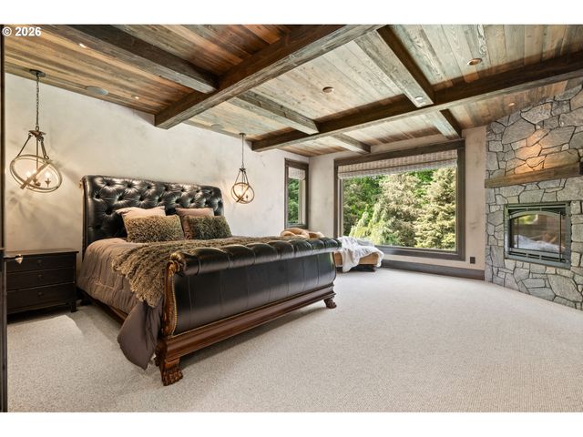 31553 Sw ISLE WAY Ln, West Linn, OR 97068