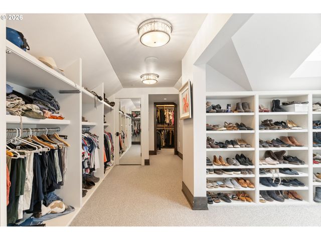 31553 Sw ISLE WAY Ln, West Linn, OR 97068