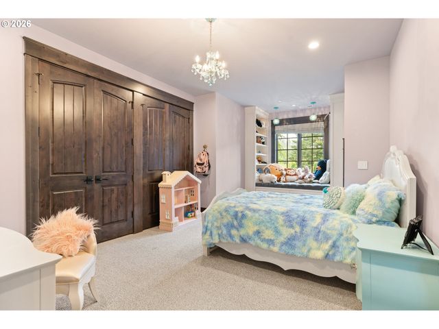 31553 Sw ISLE WAY Ln, West Linn, OR 97068