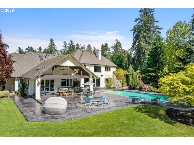 31553 Sw ISLE WAY Ln, West Linn, OR 97068