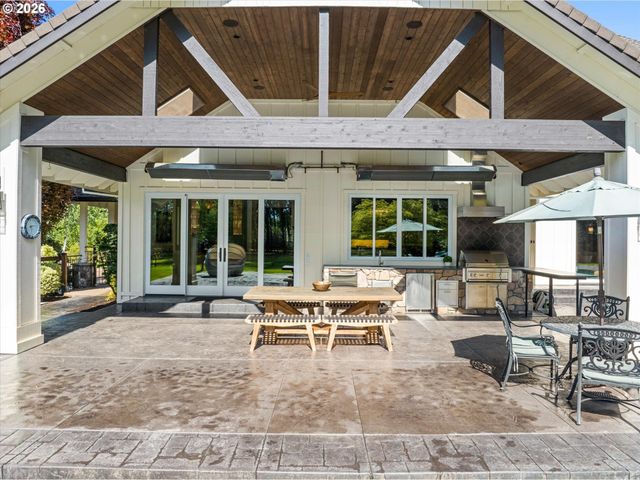 31553 Sw ISLE WAY Ln, West Linn, OR 97068