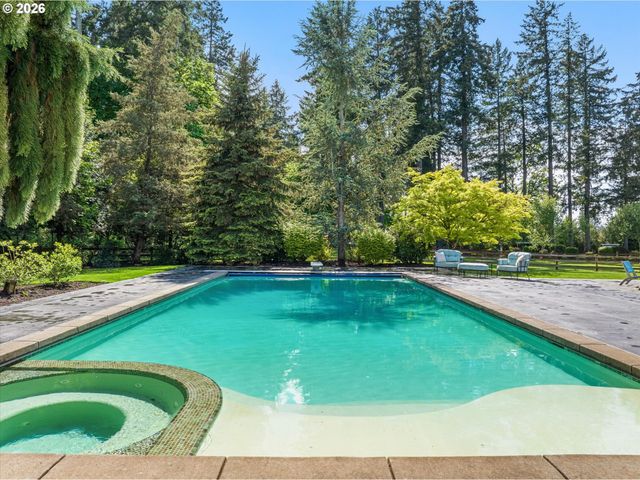 31553 Sw ISLE WAY Ln, West Linn, OR 97068