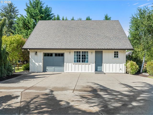 31553 Sw ISLE WAY Ln, West Linn, OR 97068