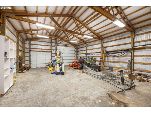 31553 Sw ISLE WAY Ln, West Linn, OR 97068