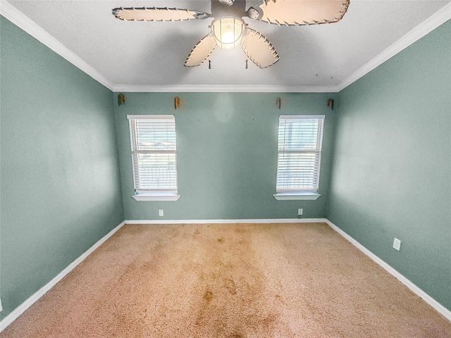 1152 Van Sant, Gilchrist, TX 77617