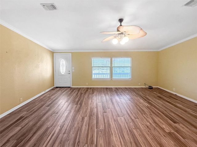 1152 Van Sant, Gilchrist, TX 77617