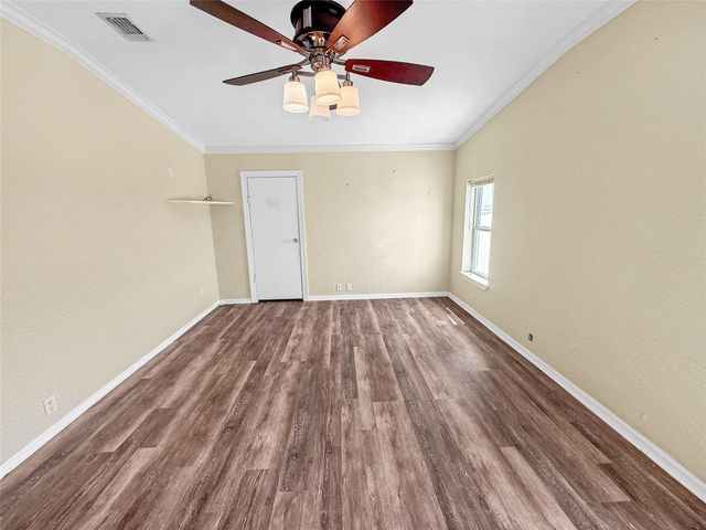 1152 Van Sant, Gilchrist, TX 77617