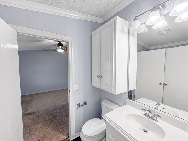 1152 Van Sant, Gilchrist, TX 77617