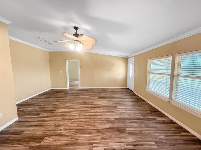 1152 Van Sant, Gilchrist, TX 77617