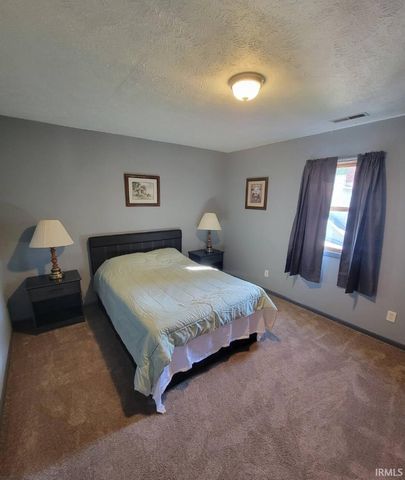 1431 Lincolnway Street, Mishawaka, IN 46544