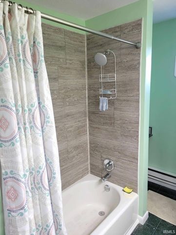 1431 Lincolnway Street, Mishawaka, IN 46544