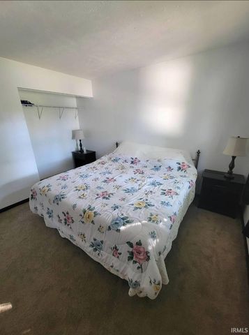 1431 Lincolnway Street, Mishawaka, IN 46544