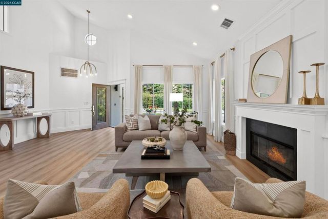 719 Bourne Ct, Danville, CA 94506