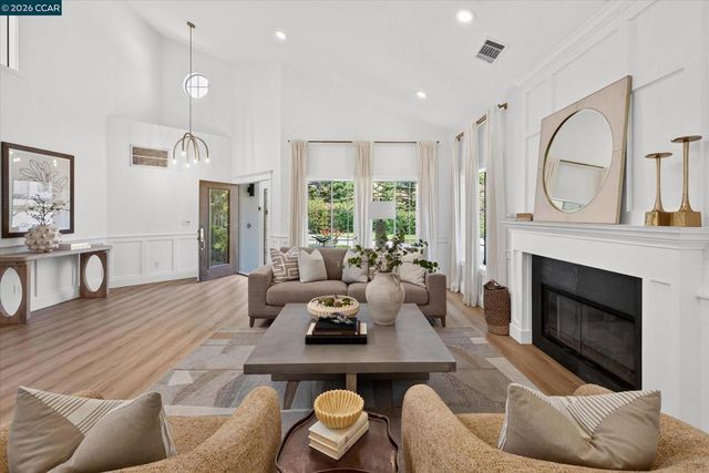 719 Bourne Ct, Danville, CA 94506