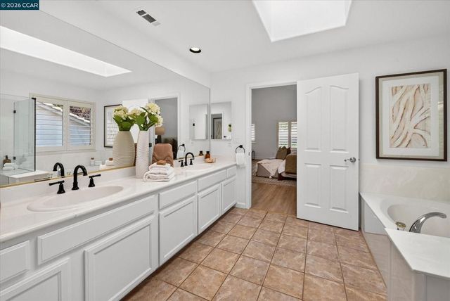 719 Bourne Ct, Danville, CA 94506