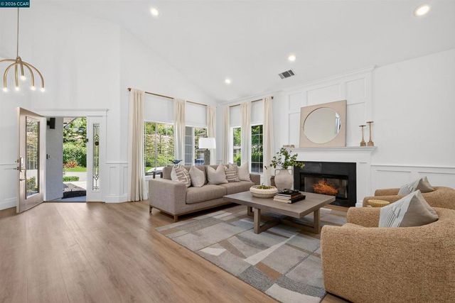719 Bourne Ct, Danville, CA 94506