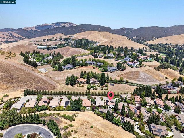 719 Bourne Ct, Danville, CA 94506