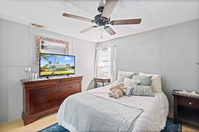 202 NW 52nd St 0, Deerfield Beach, FL 33064