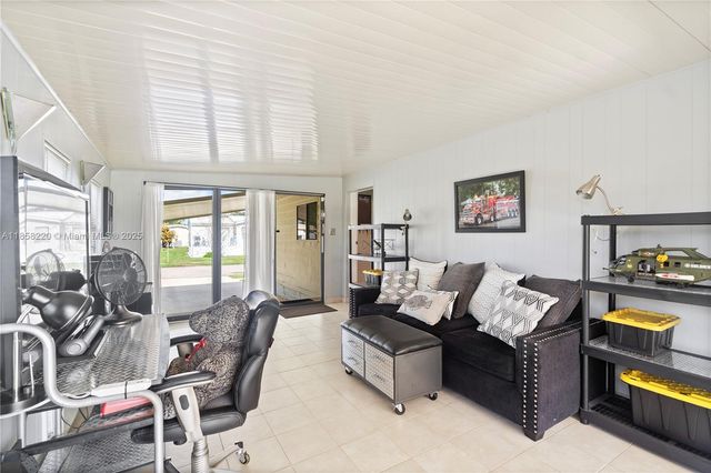 202 NW 52nd St 0, Deerfield Beach, FL 33064