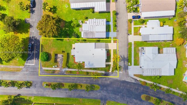 202 NW 52nd St 0, Deerfield Beach, FL 33064