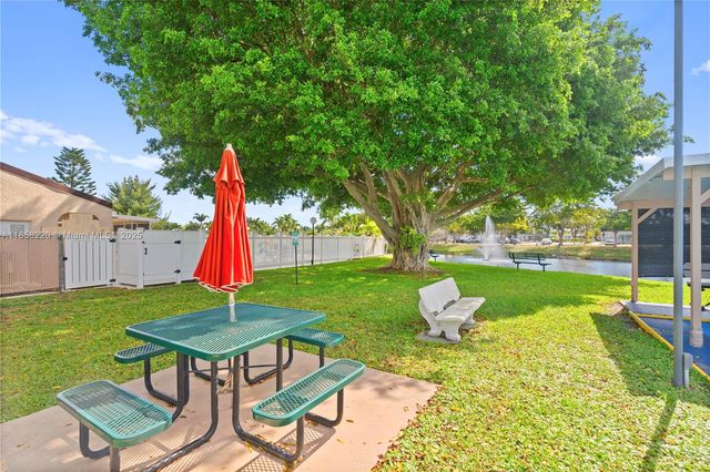 202 NW 52nd St 0, Deerfield Beach, FL 33064