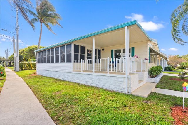 202 NW 52nd St 0, Deerfield Beach, FL 33064