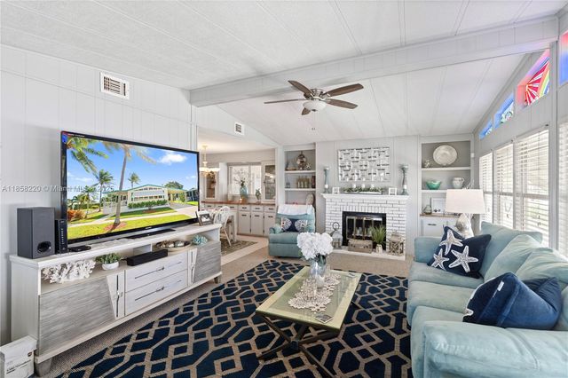 202 NW 52nd St 0, Deerfield Beach, FL 33064