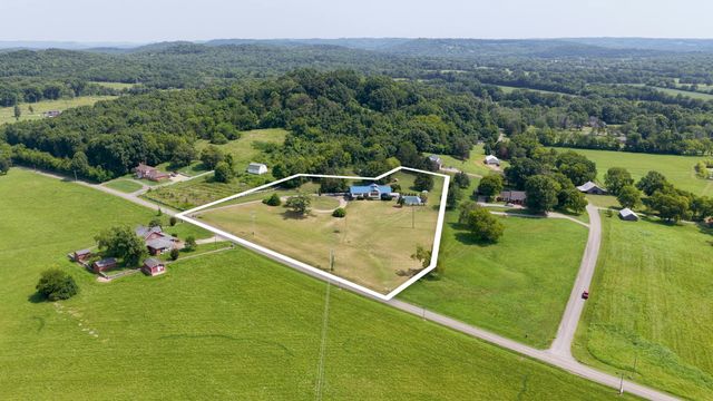 85 Boonshill Rd, Fayetteville, TN 37334