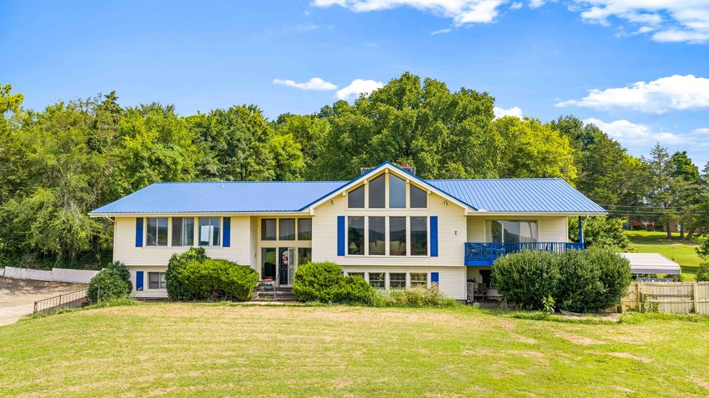 85 Boonshill Rd, Fayetteville, TN 37334