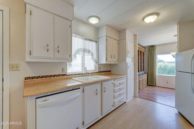 9109 E COUNTRY CLUB Drive, Sun Lakes, AZ 85248