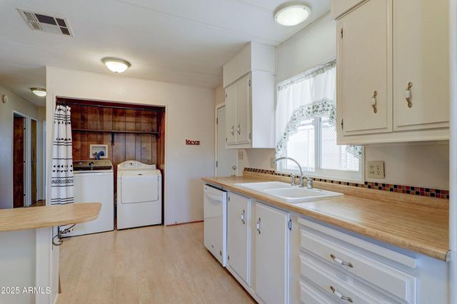 9109 E COUNTRY CLUB Drive, Sun Lakes, AZ 85248