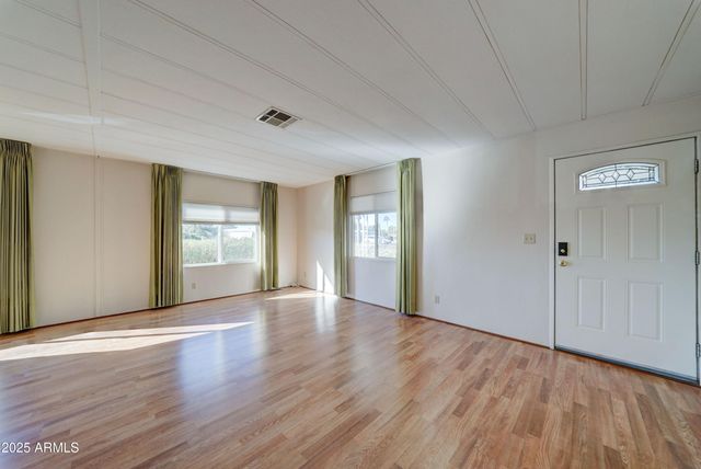 9109 E COUNTRY CLUB Drive, Sun Lakes, AZ 85248