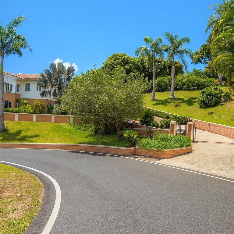 156 SR 156 KM 18.8 QUEBRADA GRANDE WD, Barranquitas, PR 00794