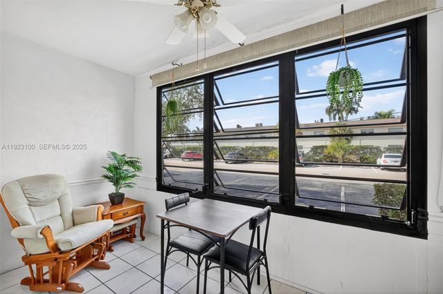 2841 Somerset Dr 106, Lauderdale Lakes, FL 33311