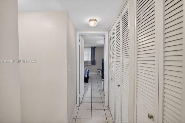 2841 Somerset Dr 106, Lauderdale Lakes, FL 33311