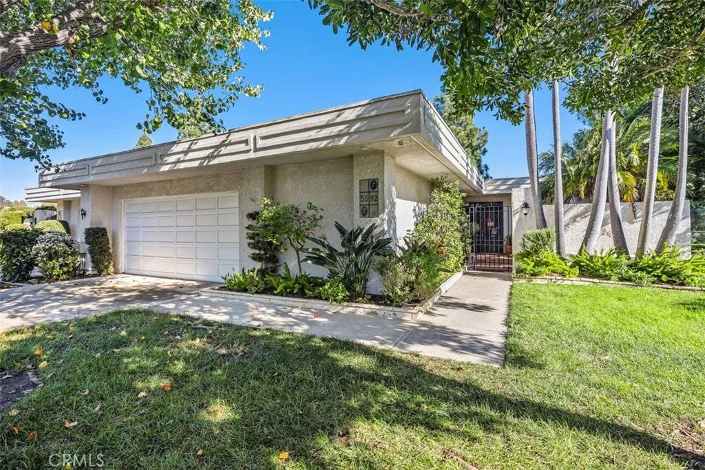 5592 Avenida Sosiega West B, Laguna Woods, CA 92637