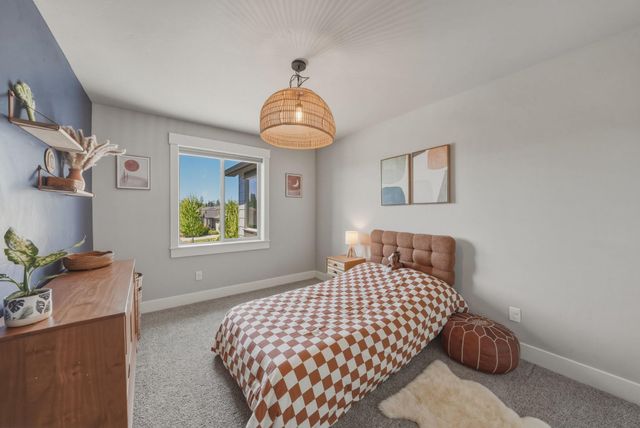 61060 SE Stari Most Loop, Bend, OR 97702