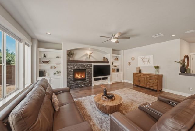 61060 SE Stari Most Loop, Bend, OR 97702