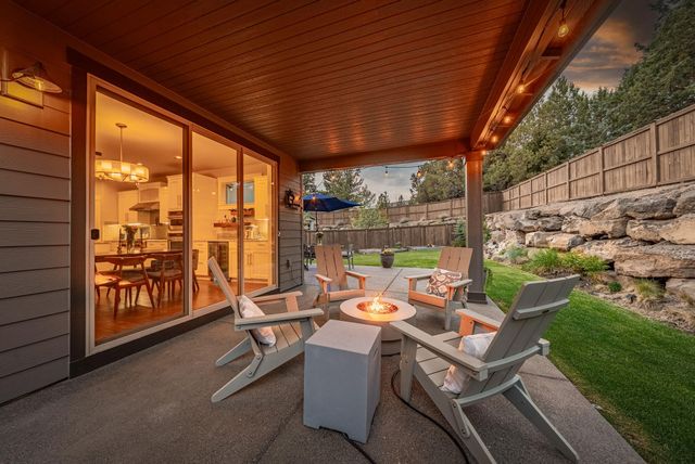 61060 SE Stari Most Loop, Bend, OR 97702