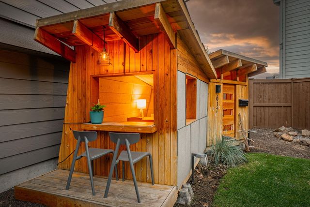 61060 SE Stari Most Loop, Bend, OR 97702