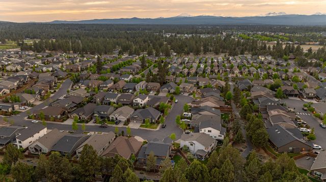 61060 SE Stari Most Loop, Bend, OR 97702